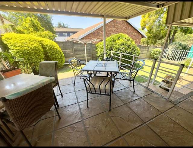 3 BEDROOM HOUSE FOR SALE IN PELHAM